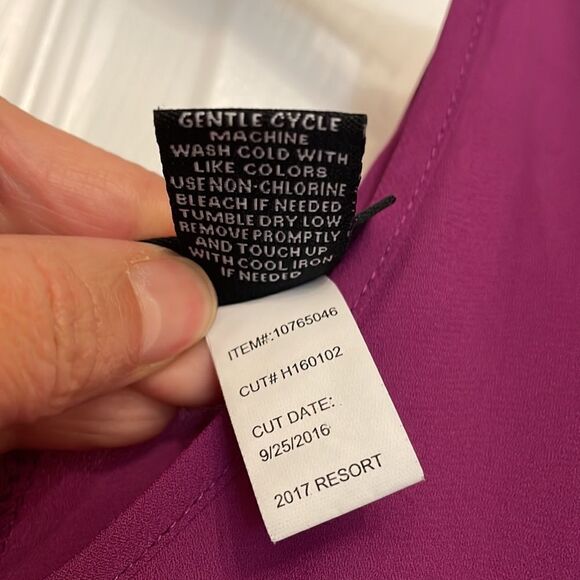 ✨Torrid Magenta Georgette Cage Back Top - Picture 6 of 7